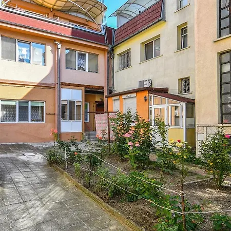 Апартамент Budget Studio For 2 Nearby Center Варна