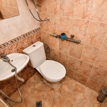 Апартамент Budget Studio For 2 Nearby Center